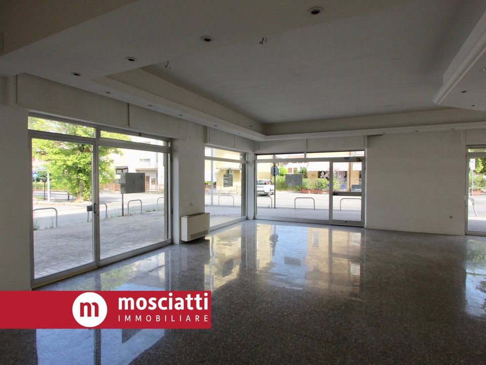 Erhvervsejendom i Matelica, Macerata - foto 4