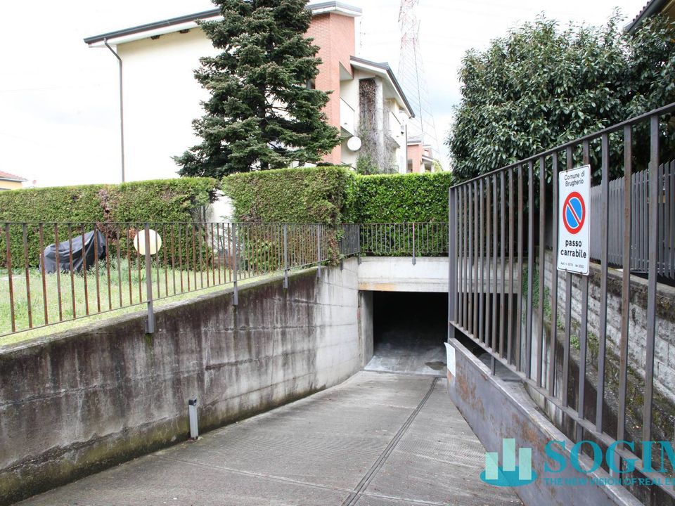 Erhvervsejendom i Brugherio, Monza and Brianza - foto 4