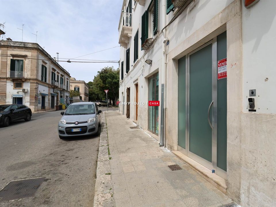 Erhvervsejendom i Martina Franca, Taranto - foto 4