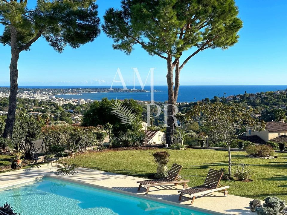 Villa i Antibes, Alpes-Maritimes - foto 1