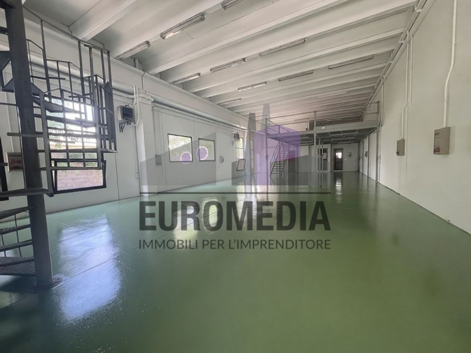 Erhvervsejendom i Altavilla Vicentina, Vicenza - foto 1