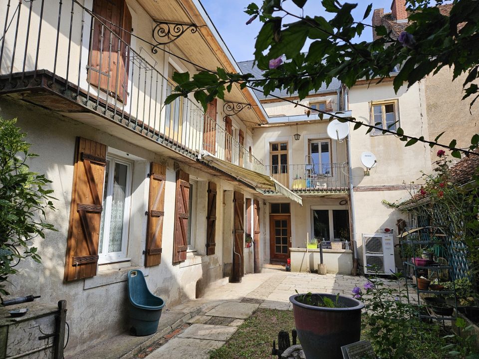 Villa i Arnay-le-Duc, Cote-d'Or - foto 1