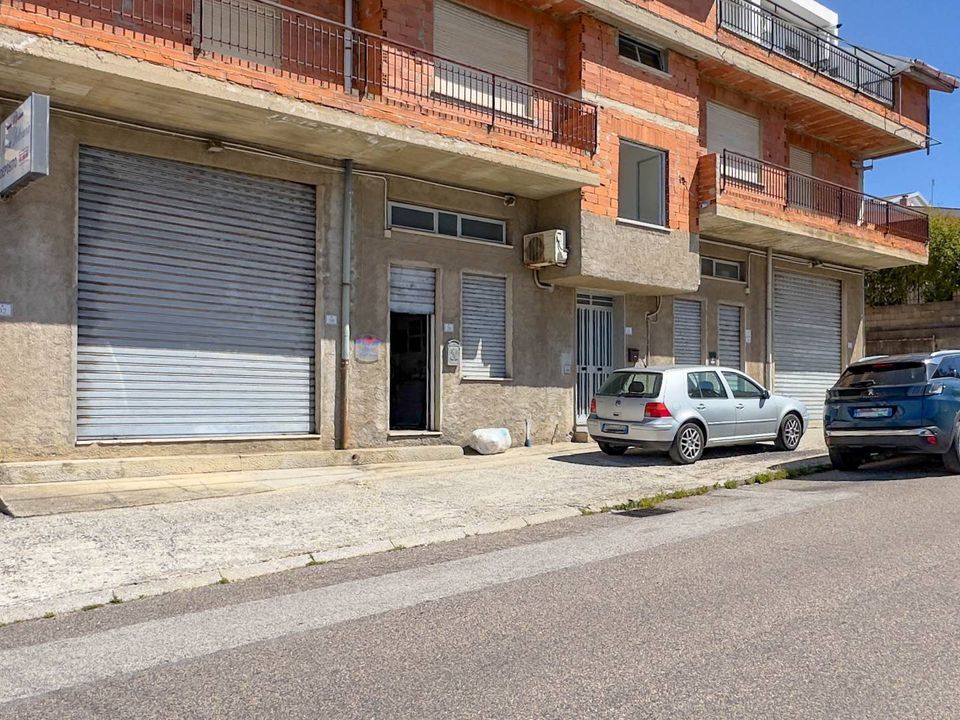 Erhvervsejendom i Nuoro, Nuoro - foto 1