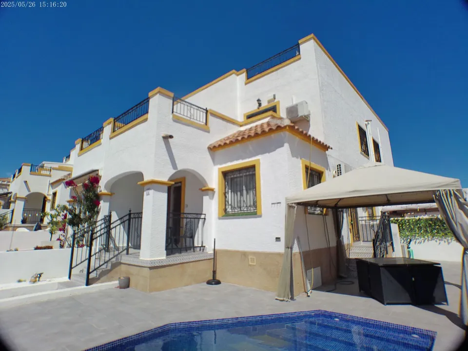 Maison de ville - La Marina, Alicante - photo 1