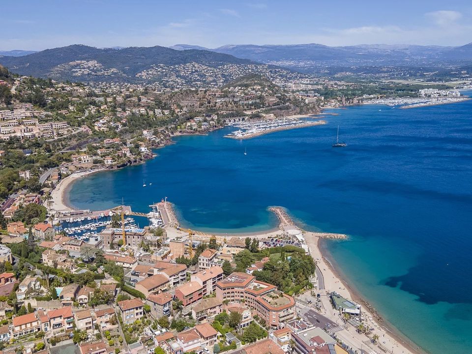 Villa a Theoule-sur-Mer, Alpes-Maritimes - foto 2