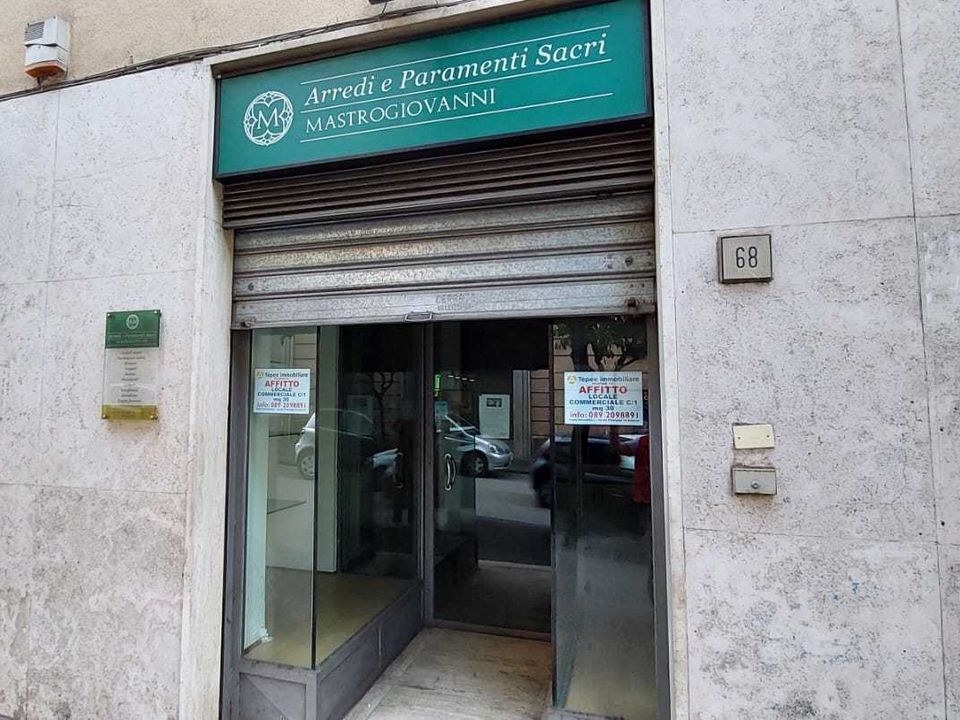 L'establiment comercial a Salerno, Salerno - foto 2