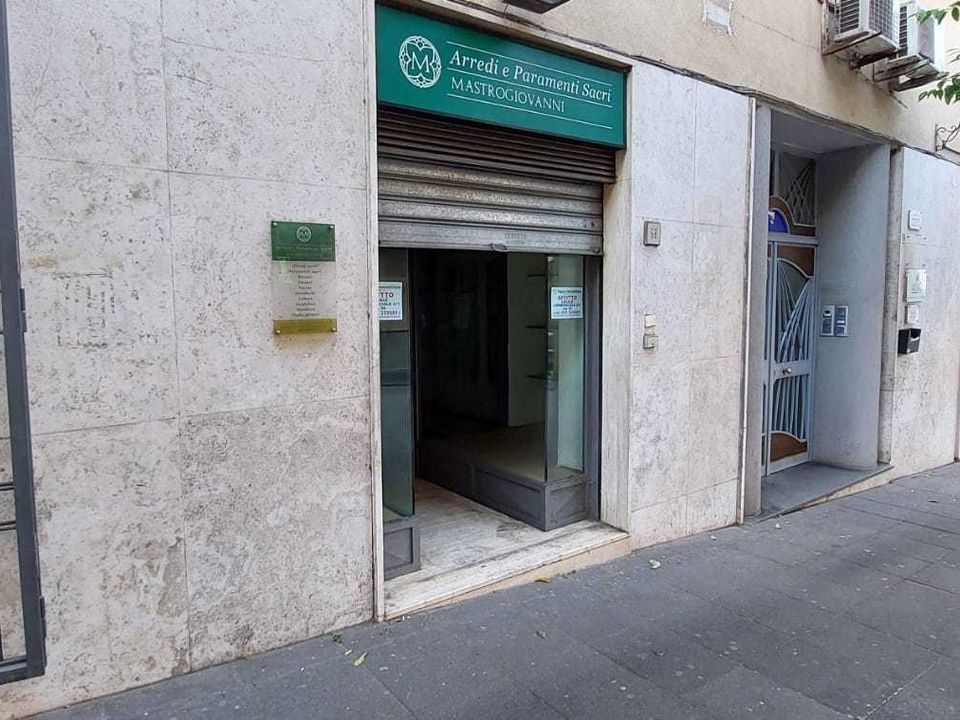 L'establiment comercial a Salerno, Salerno - foto 3