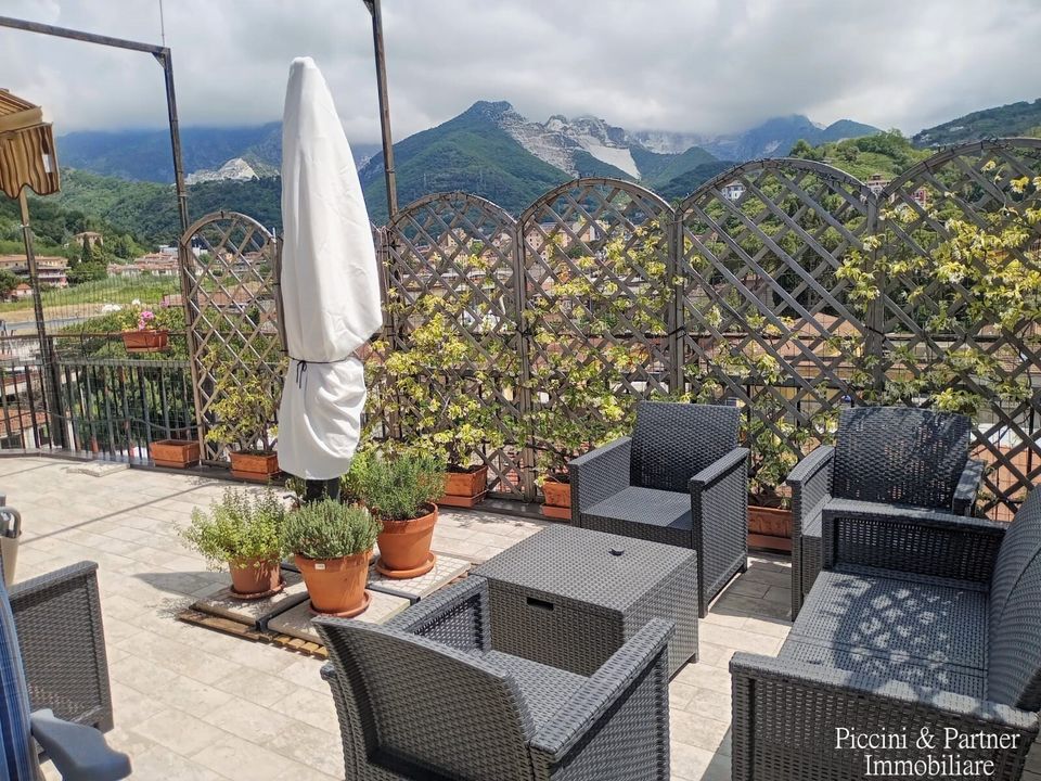 Lejlighed i Carrara, Massa and Carrara - foto 1
