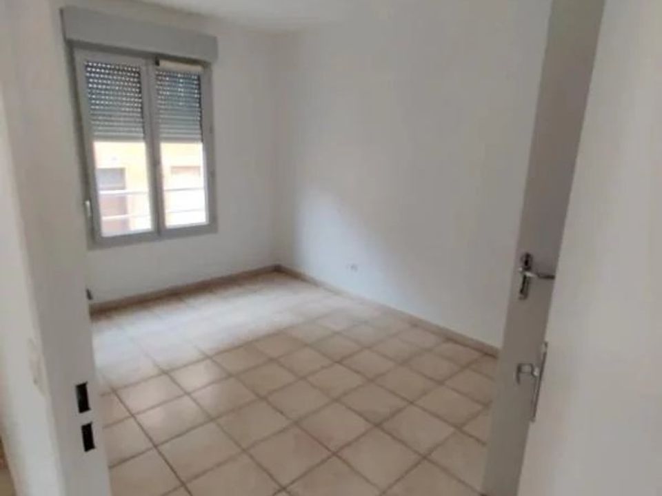 Apartment in Villefranche-sur-Saône, Rhone - photo 1