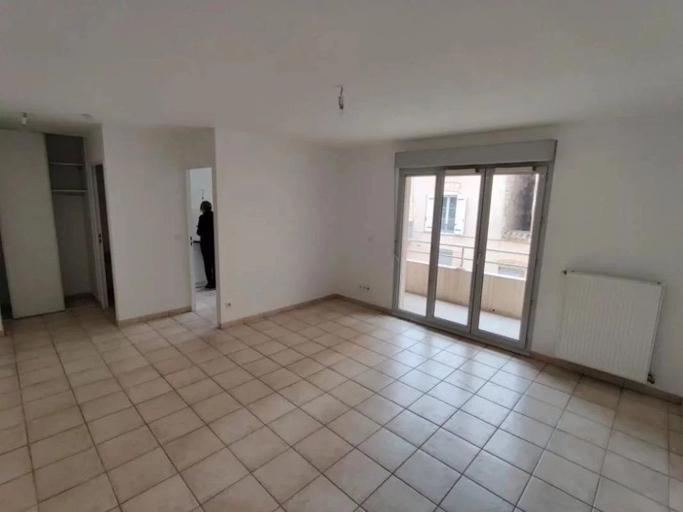 Apartment in Villefranche-sur-Saône, Rhone - photo 4