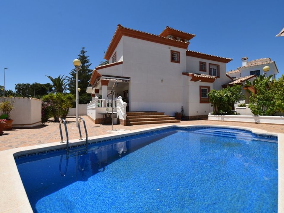 Villa i Dehesa De Campoamor, Alicante - foto 3