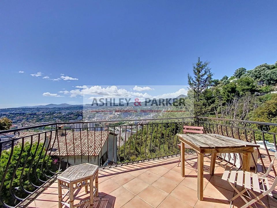 Villa i Nice, Alpes-Maritimes - foto 1