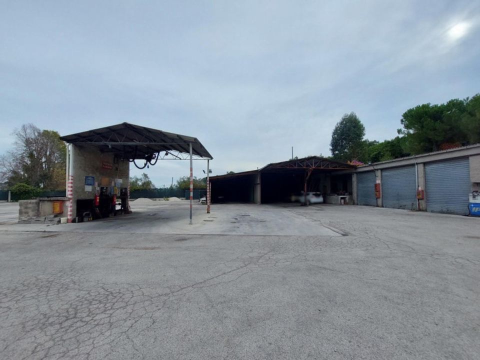 Erhvervsejendom i Cupra Marittima, Ascoli Piceno - foto 1