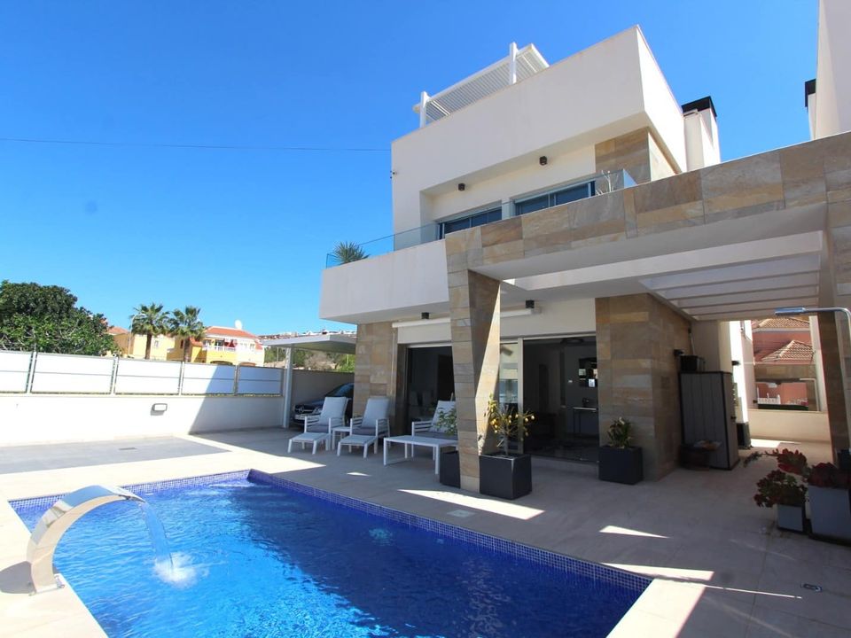 Villa i Orihuela Costa, Alicante - foto 1