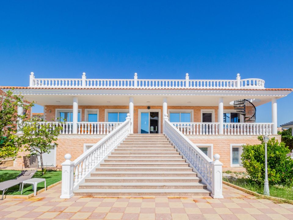 Villa i Alfaz del Pi, Alicante - foto 1