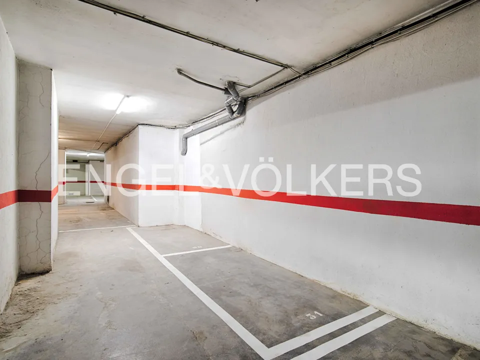 Parkeringsplads i Figueres, Gerona - foto 2