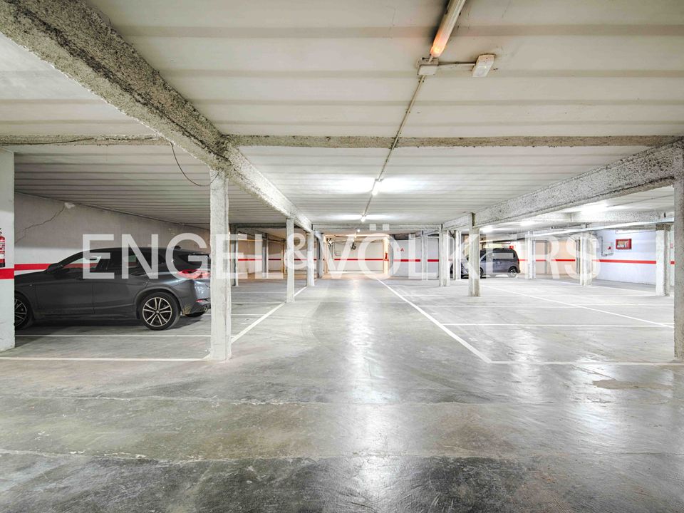 Parkeringsplads i Figueres, Gerona - foto 4