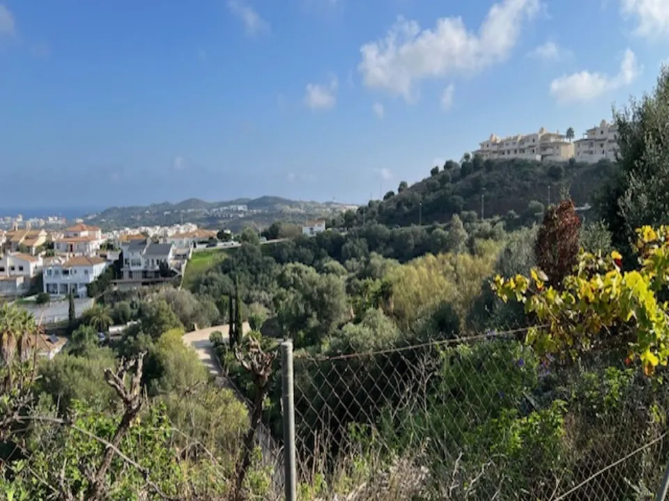 Helårsgrund i Cerros Del Aguila, Malaga - foto 1