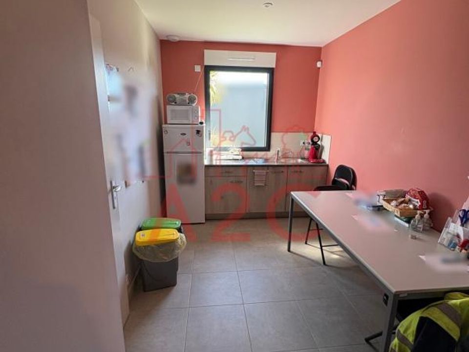 L'establiment comercial a La Roche-sur-Yon, Vendee - foto 4