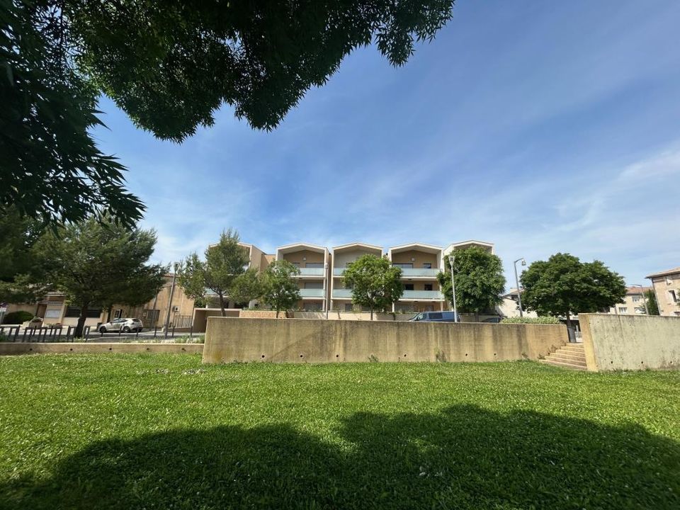 Lejlighed i Saint-Paul-Trois-Châteaux, Drome - foto 1
