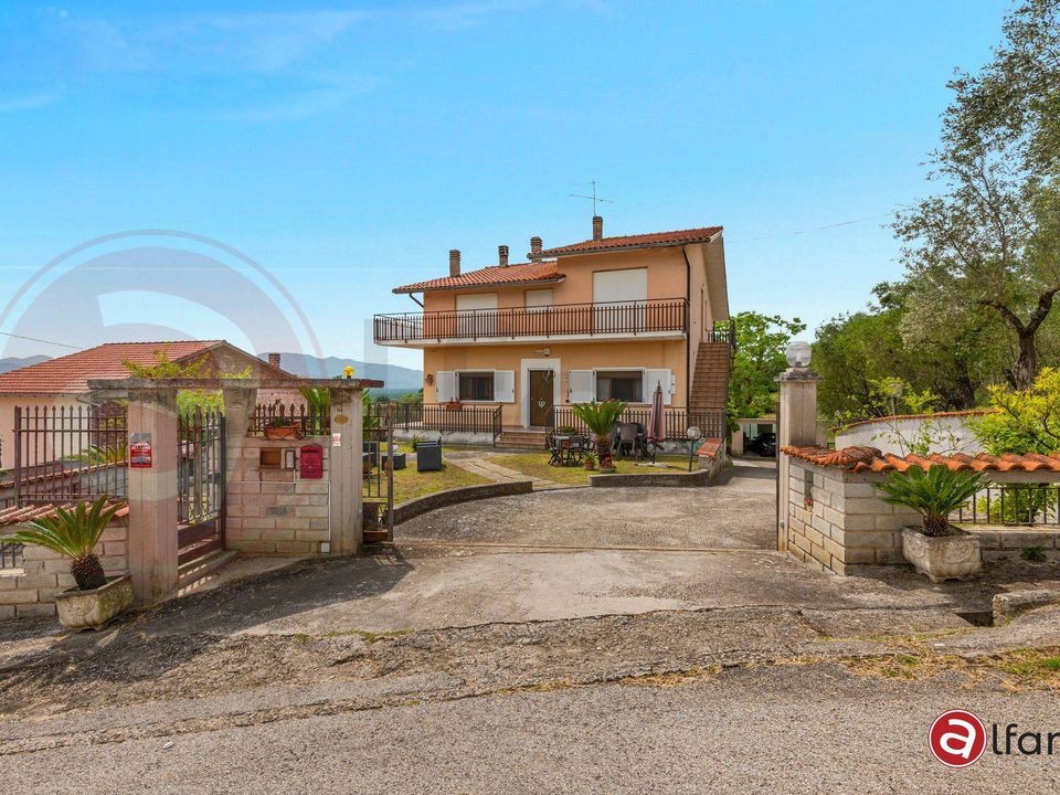Villa i Colfelice, Frosinone - foto 1
