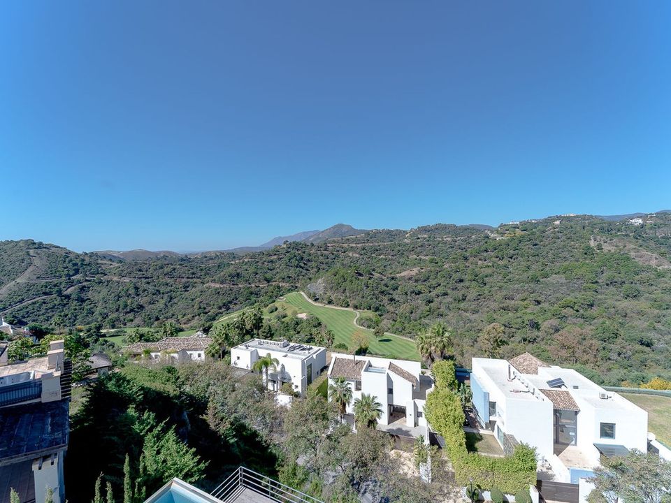 Villa in Los Arqueros, Malaga - foto 1