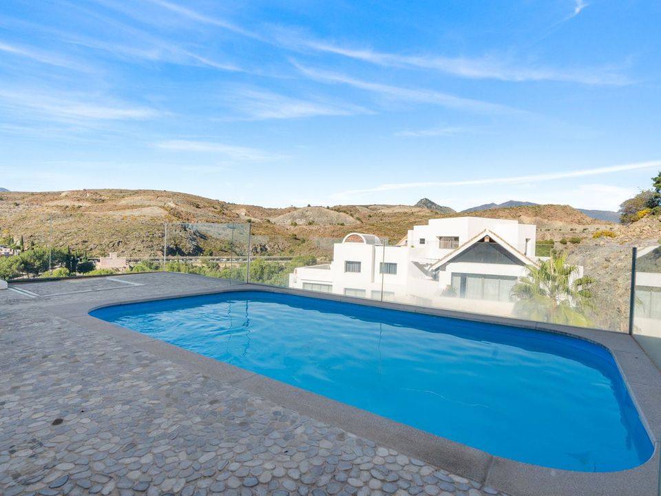 Penthouse i Benahavis, Malaga - foto 1