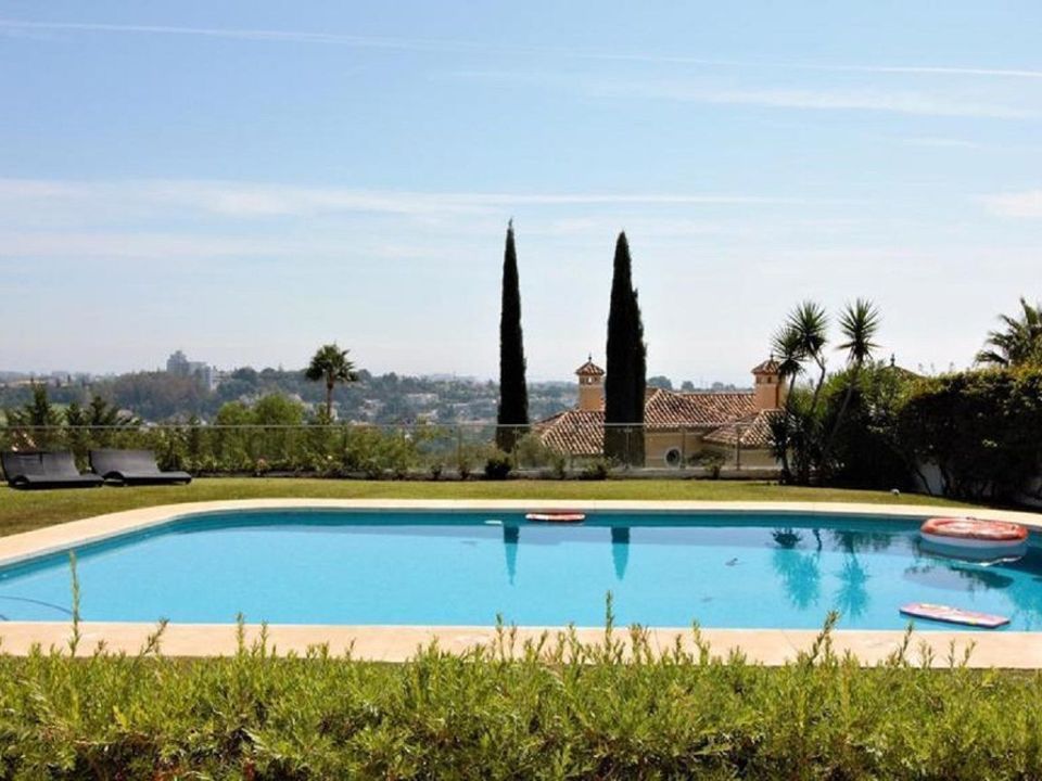 Villa i El Paraiso, Malaga - foto 2