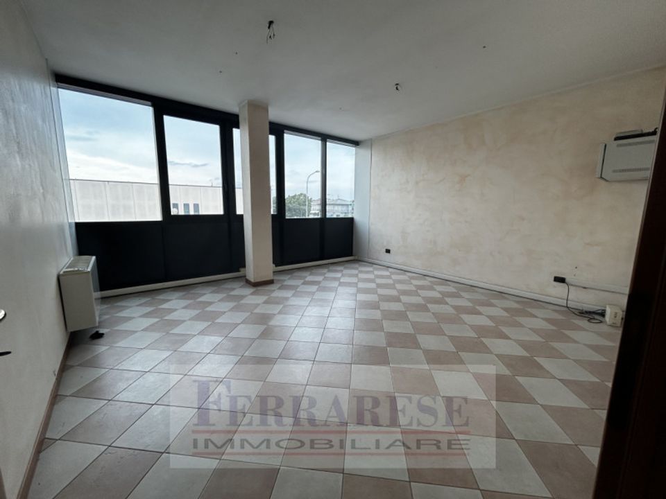 Erhvervsejendom i Pianiga, Venice - foto 3