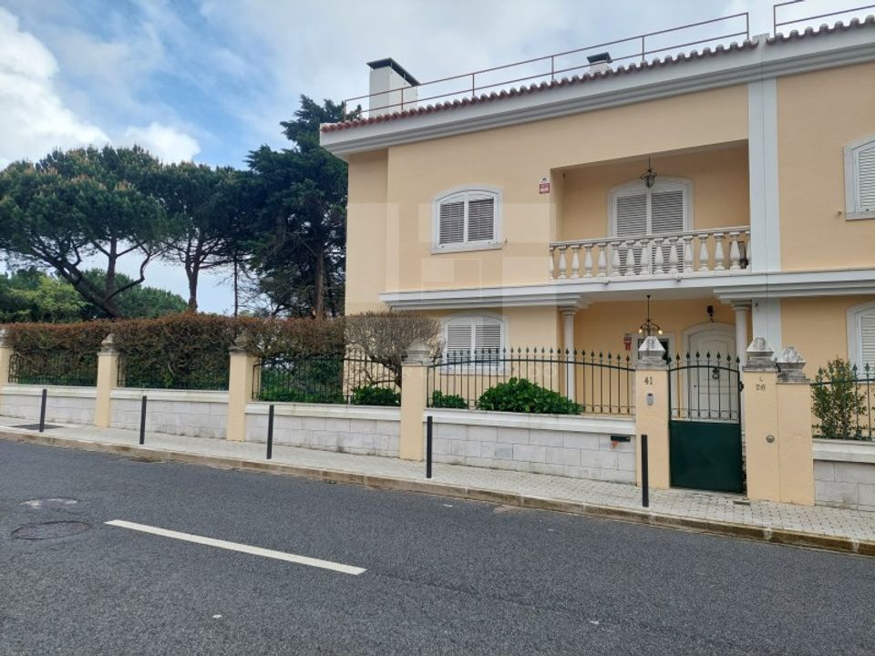 Rækkehus i Amadora, Lisbon - foto 1