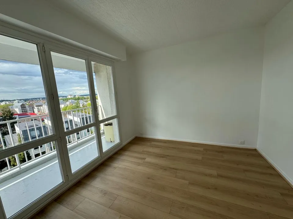 Lejlighed i Noisy-le-Grand, Seine-Saint-Denis - foto 2