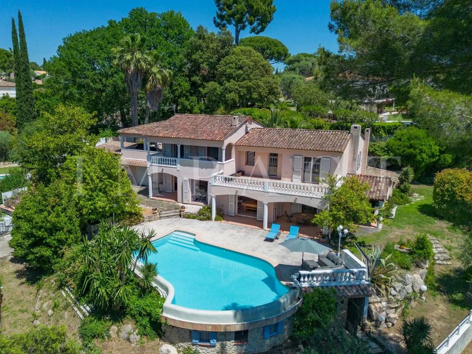 Villa i Antibes, Alpes-Maritimes - foto 1