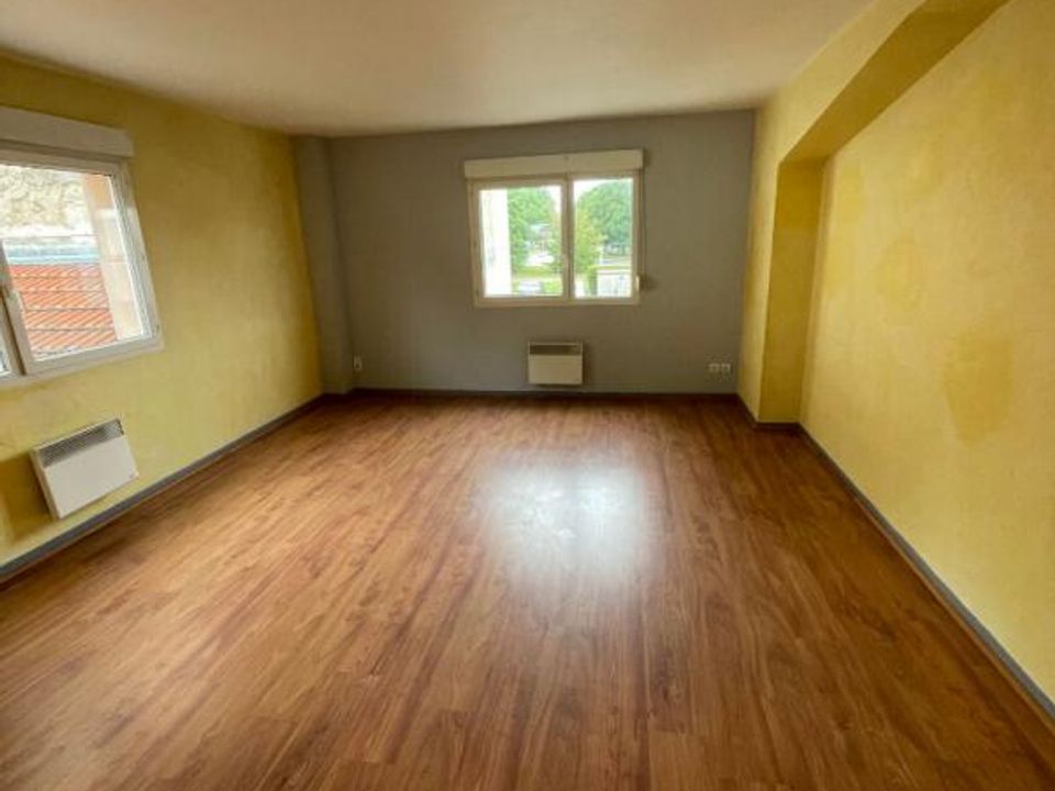 Apartment in Arc-lès-Gray, Haute-Saone - photo 2
