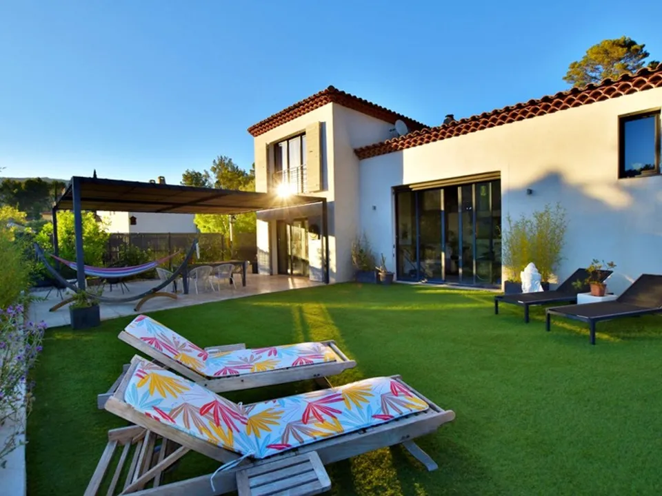 Villa i Solliès-Toucas, Var - foto 1