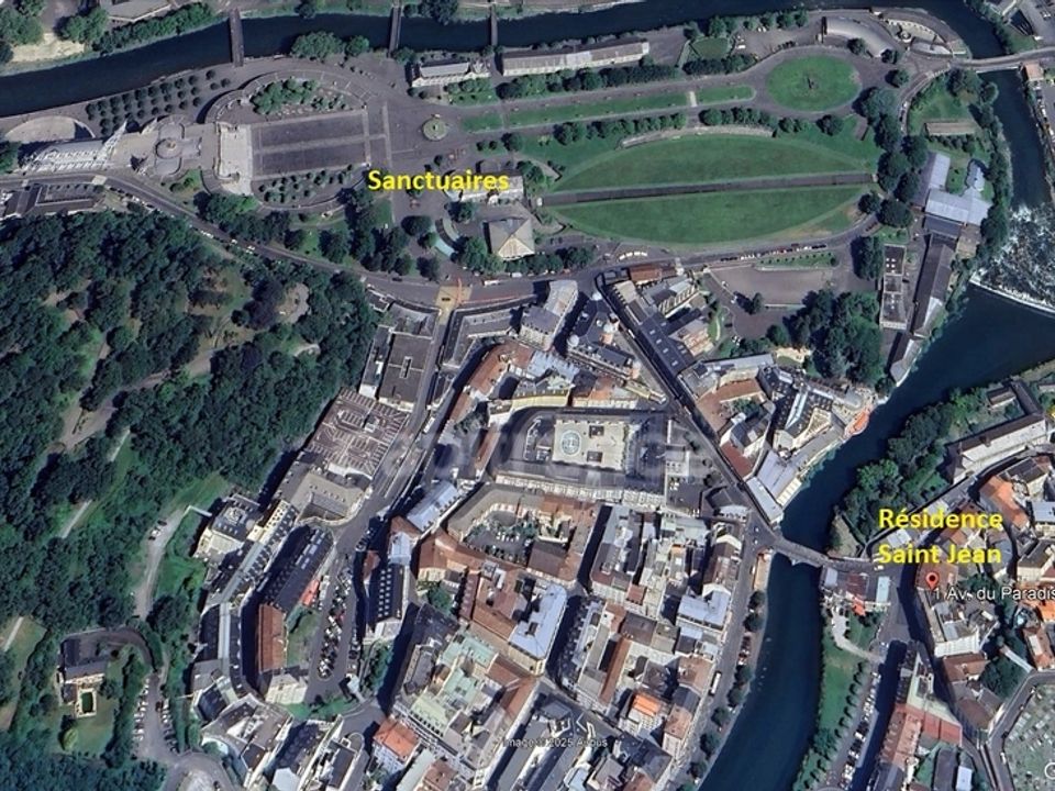 Lejlighed i Lourdes, Hautes-Pyrenees - foto 1