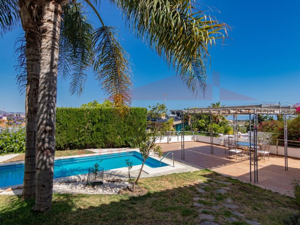 Villa i Almayate Alto, Malaga - foto 1