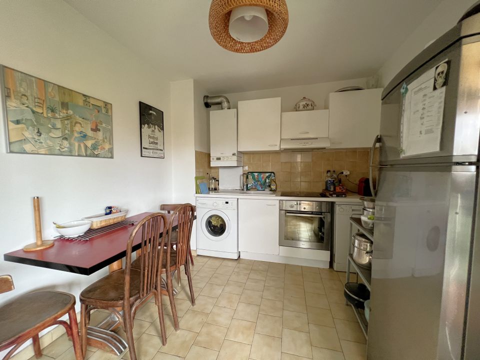 Apartment in Nimes, Gard - photo 4