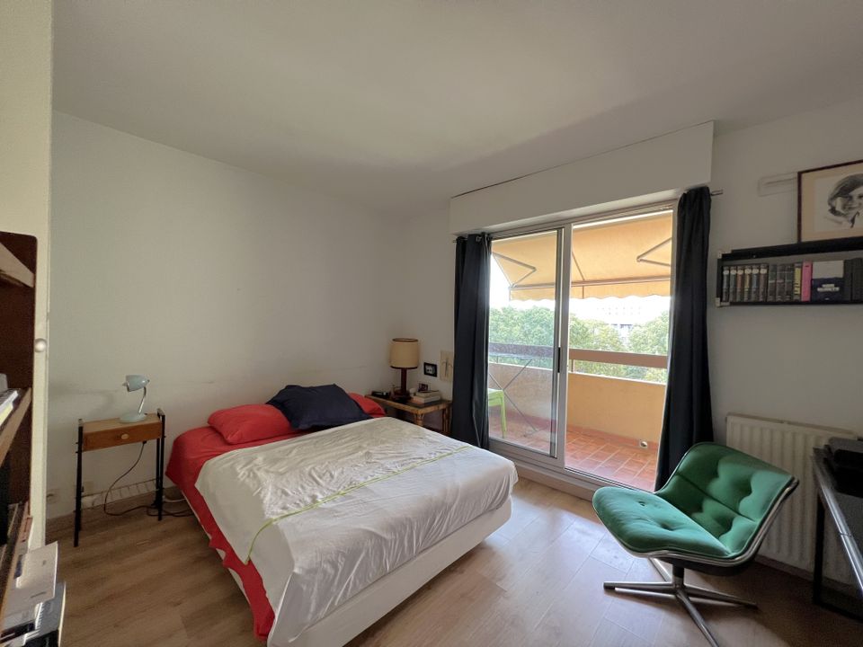 Apartment in Nimes, Gard - photo 5