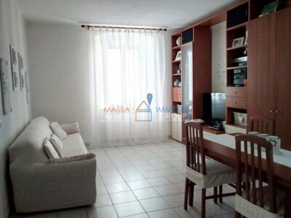 Lejlighed i Carrara, Massa and Carrara - foto 1