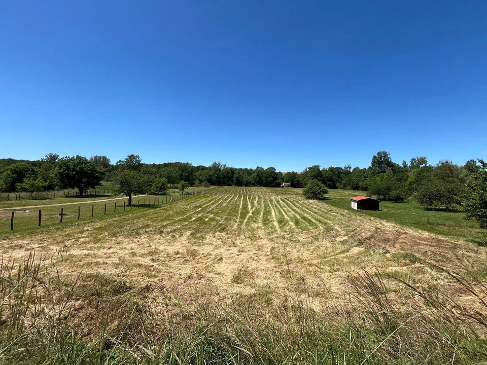 Helårsgrund i Aunac, Charente - foto 1