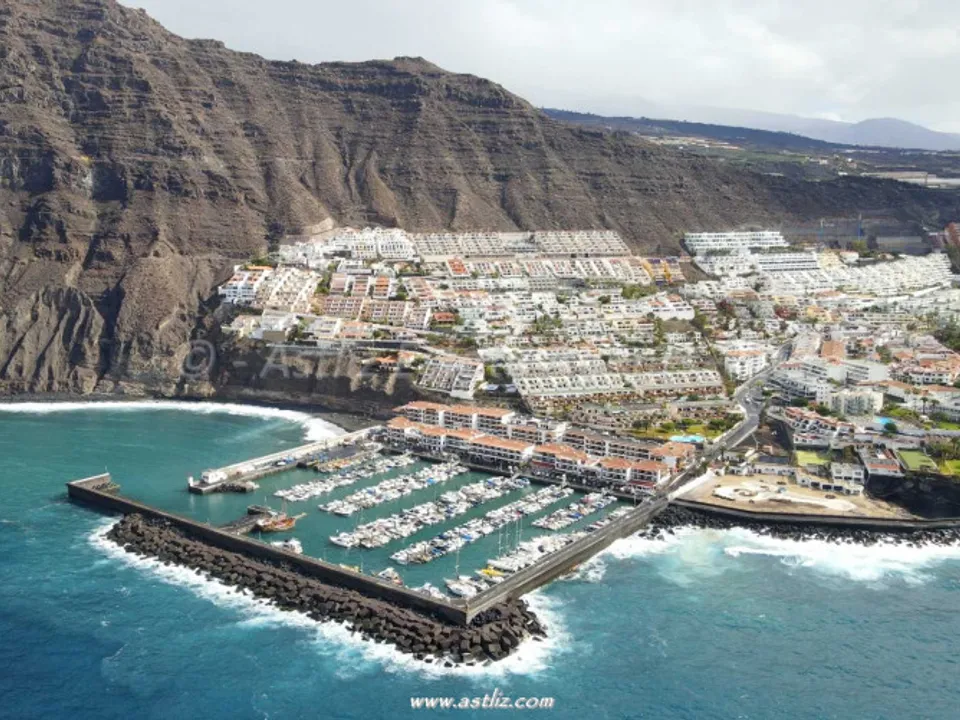 Lejlighed i Acantilado De Los Gigantes, Tenerife - foto 1