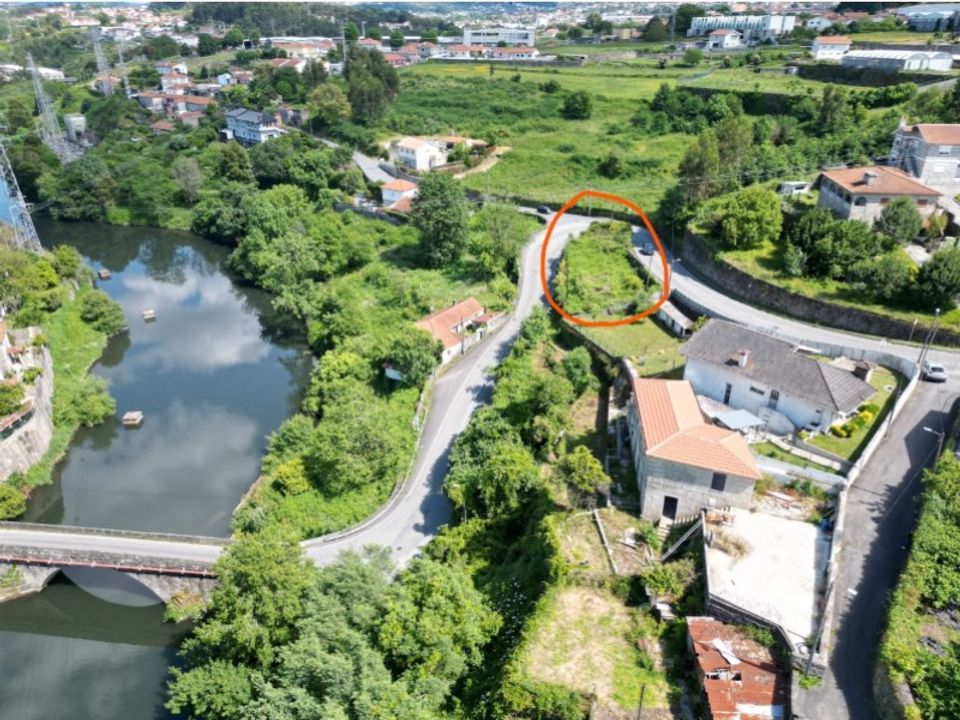 Helårsgrund i Rebordoes, Porto - foto 1
