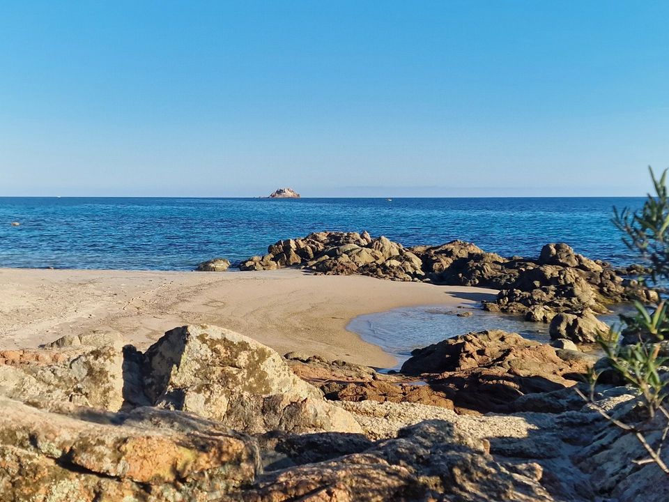 Landejendom i Sainte-Lucie de Porto-Vecchio, Corse-du-Sud - foto 1