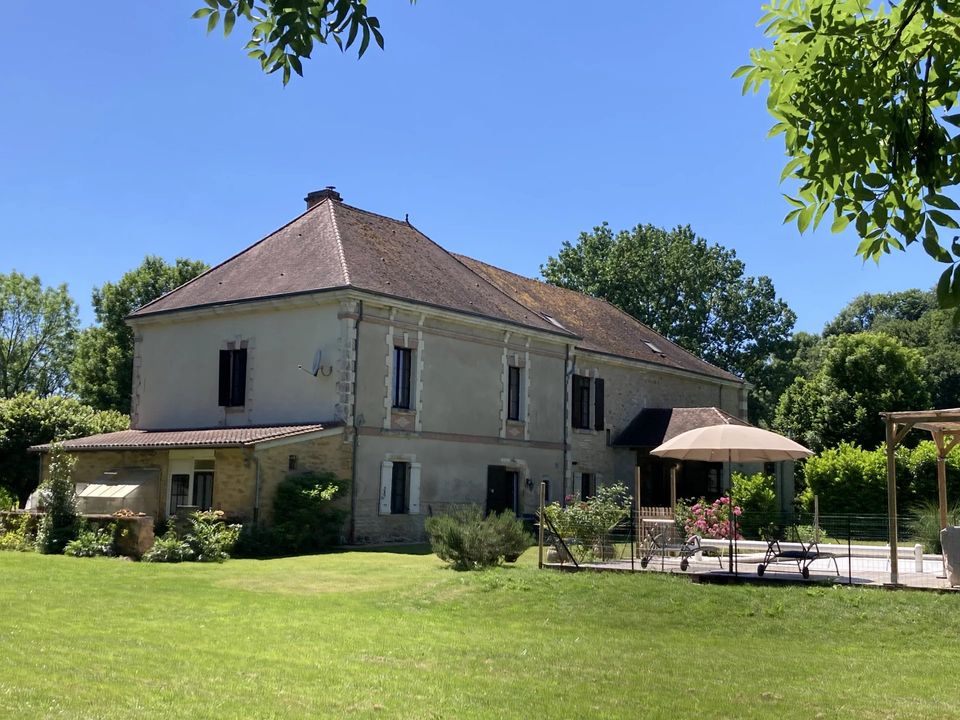 Villa i Saint-Medard-d’Excideuil, Dordogne - foto 1
