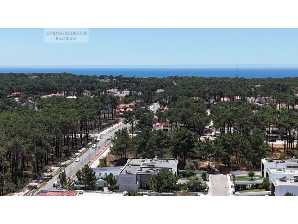 Terreno en Almada, Setubal - foto 2
