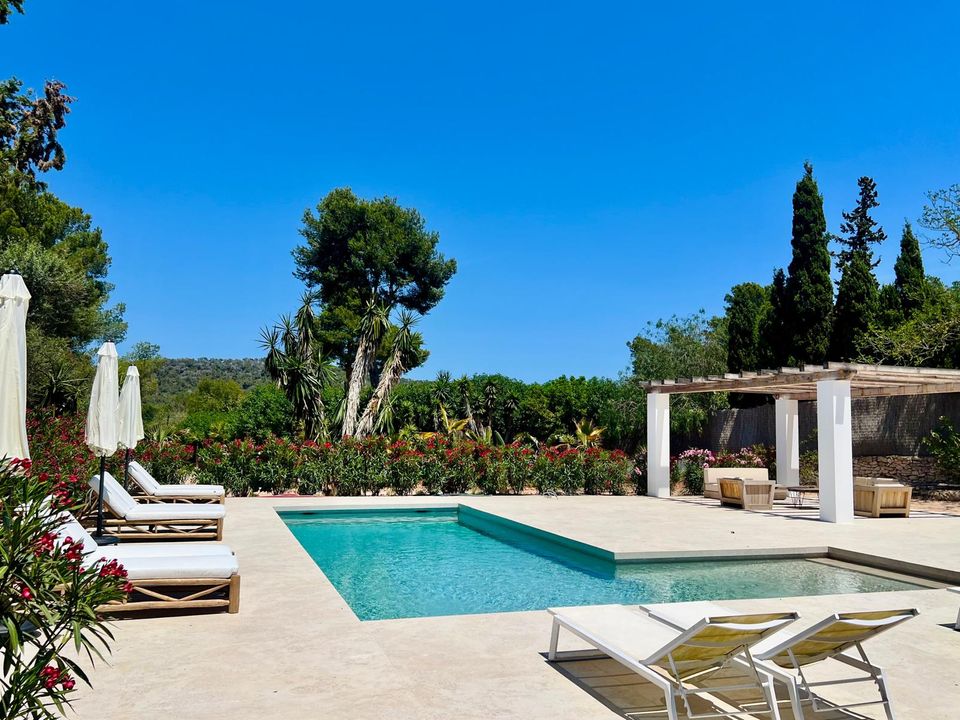 Landejendom i Santa Eulalia Del Rio, Ibiza - foto 1