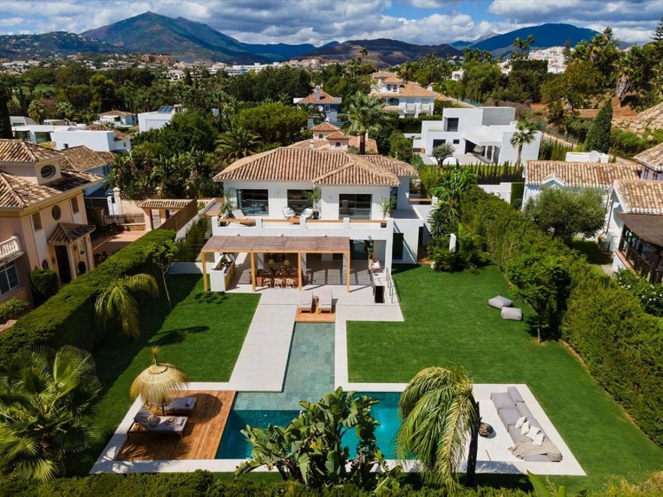 Villa i Nueva Andalucia, Malaga - foto 1