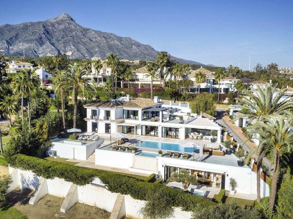Villa i Nueva Andalucia, Malaga - foto 1