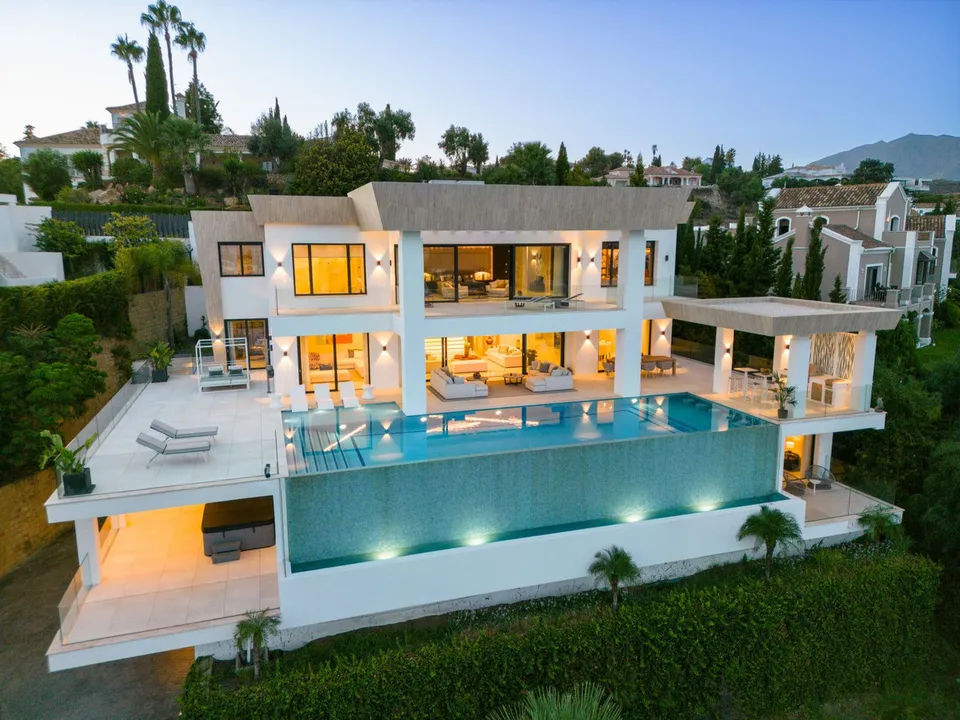 Villa i El Paraiso, Malaga - foto 1