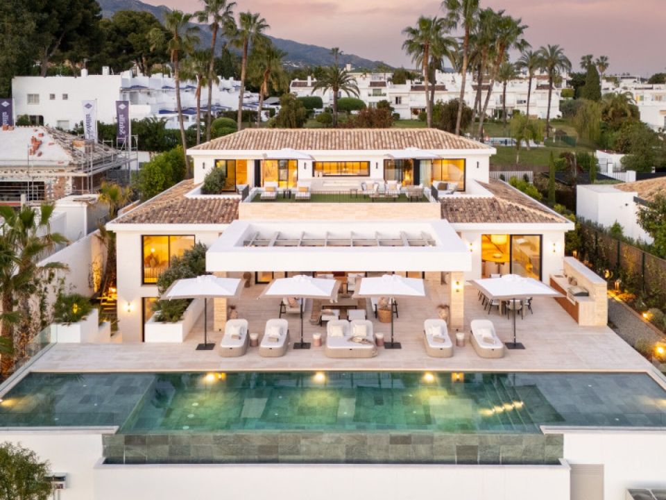 Villa i Nueva Andalucia, Malaga - foto 1